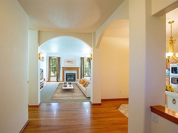 4th image of 2607 S Sunnybrook Ln