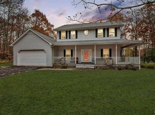 12 Stacey Ln, Mount Pocono, PA 18344