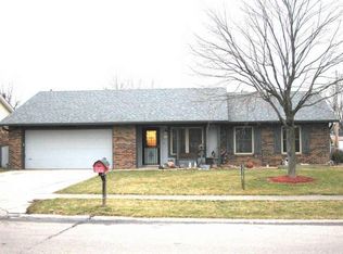 160 N West St, Whiteland, IN