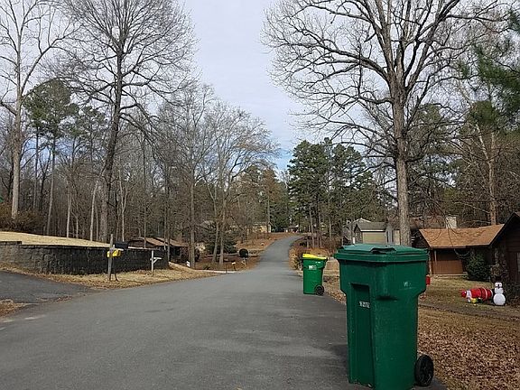 5th image of 2917 Stephanie Dr