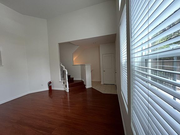 3rd image of 1021 L Ave