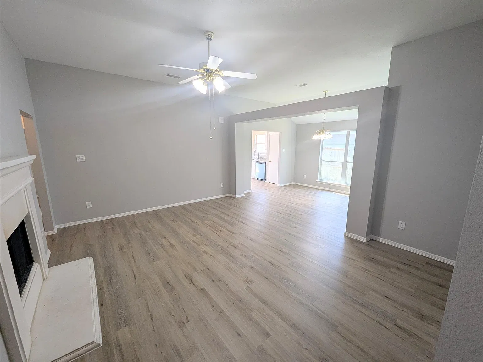 4 bed, 2.0 bath, 1775 sqft, $1,885 — Photo 3