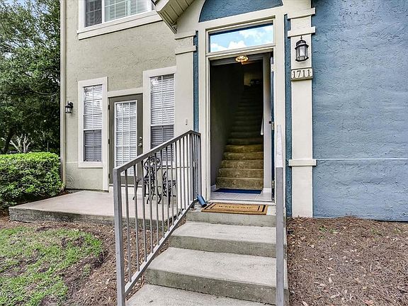 2nd image of 13703 N Richmond Park Dr #1711