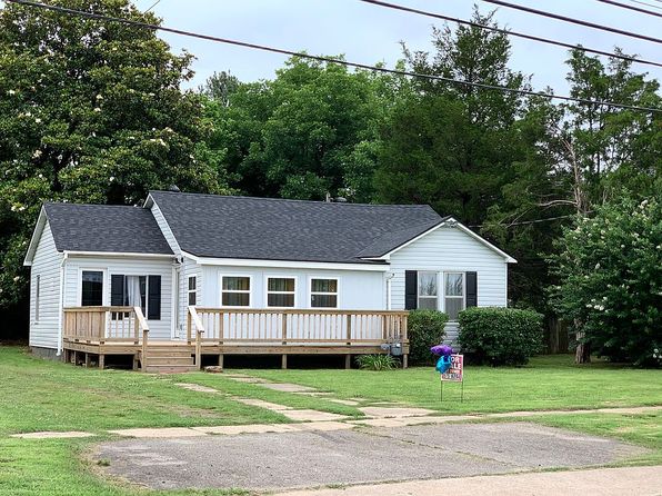 929 E Main St