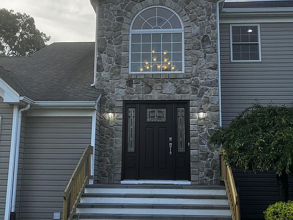 2nd image of 3 Dixon Street