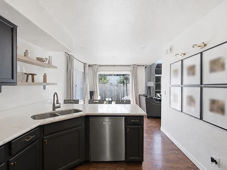 1195 W Salmon Ct — Photo 12