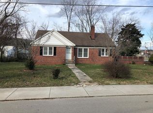 706 Chestnut St, Livingston, TN 38570
