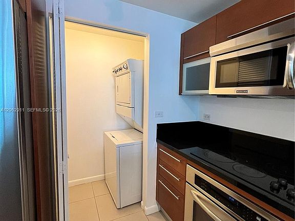 5th image of 244 Biscayne Blvd APT 2609