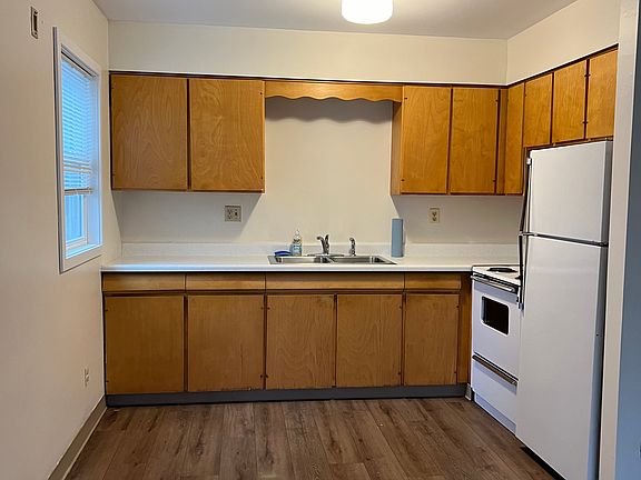 2nd image of 510 W Hewitt Ave #2