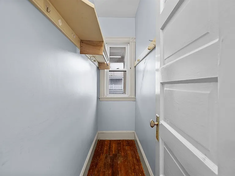 25 Howes St #3 — Photo 11