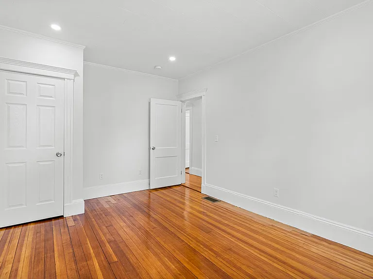 68 Bakersfield St #1 — Photo 16