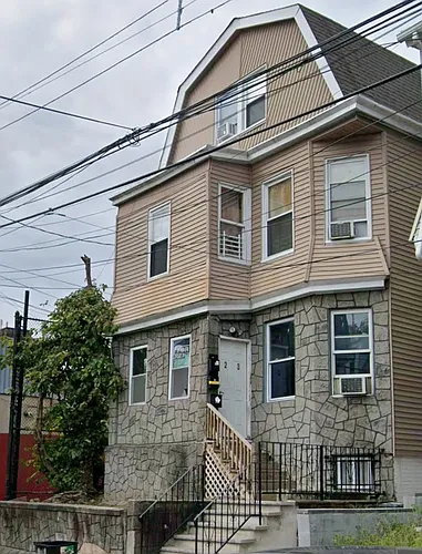23 Gladstone Ave #1 Photo 1 23 Gladstone Ave #1 Photo 1