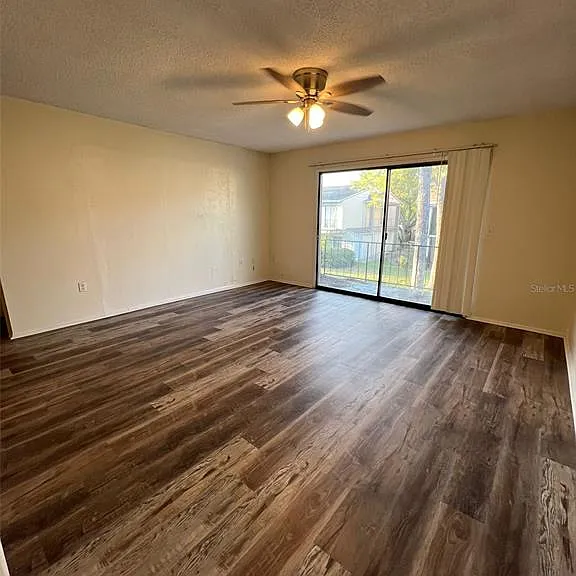 6043 Village Cir #6043 — Photo 2