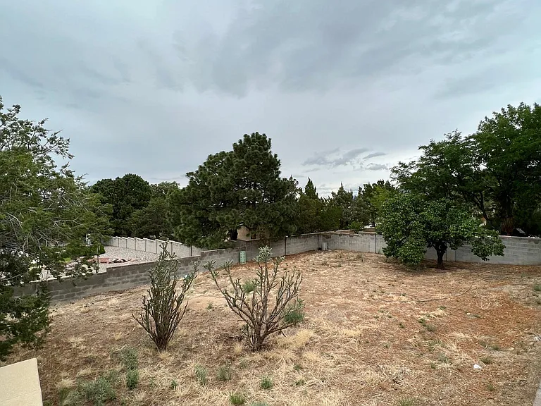 1528 Camino Cerrito SE — Photo 57