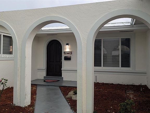 3rd image of 10442 SW 114th St