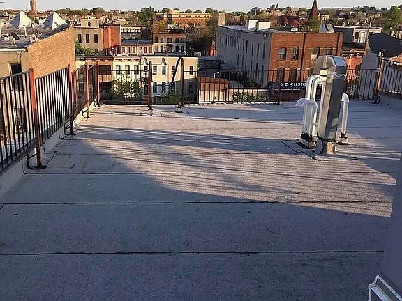 2nd image of 490 Kosciuszko St APT 4R