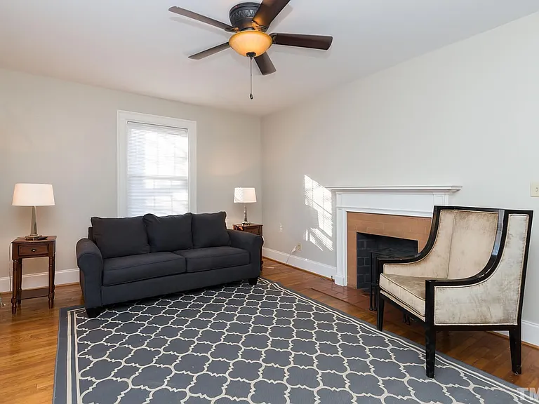 610 Willard Pl #1 — Photo 2