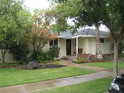 230 S 2nd St photo 1