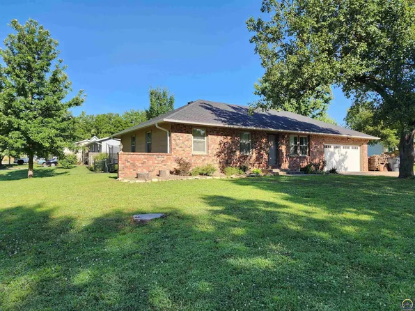 515 Wild Turkey Rd, Emporia, KS 66801