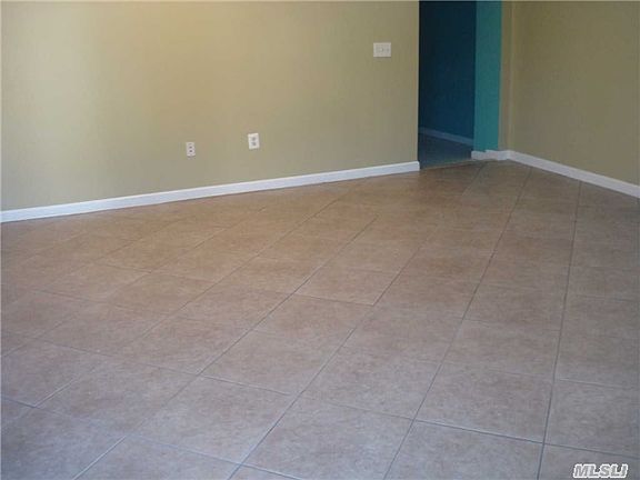 5th image of 10331 Woodhaven Blvd