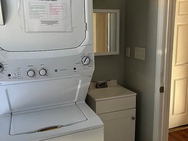 114 Commercial St — Photo 7