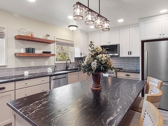 4th image of 4403 Bluewater Dr