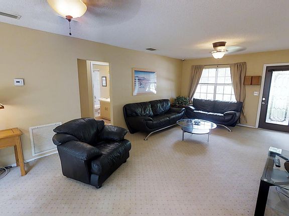 4th image of 360 Breakwater St SE