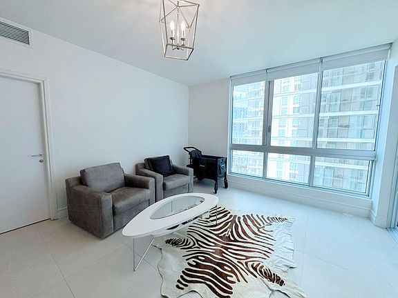 5th image of 300 Biscayne Blvd #2304