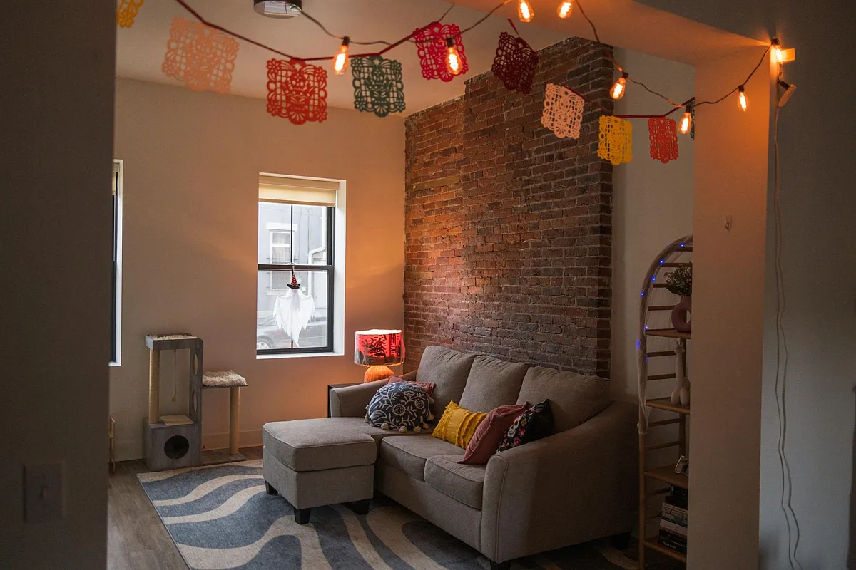Building Photo - 2015 Forbes Ave