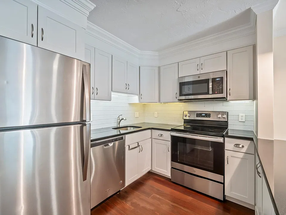 152 Quincy Shore Dr #13