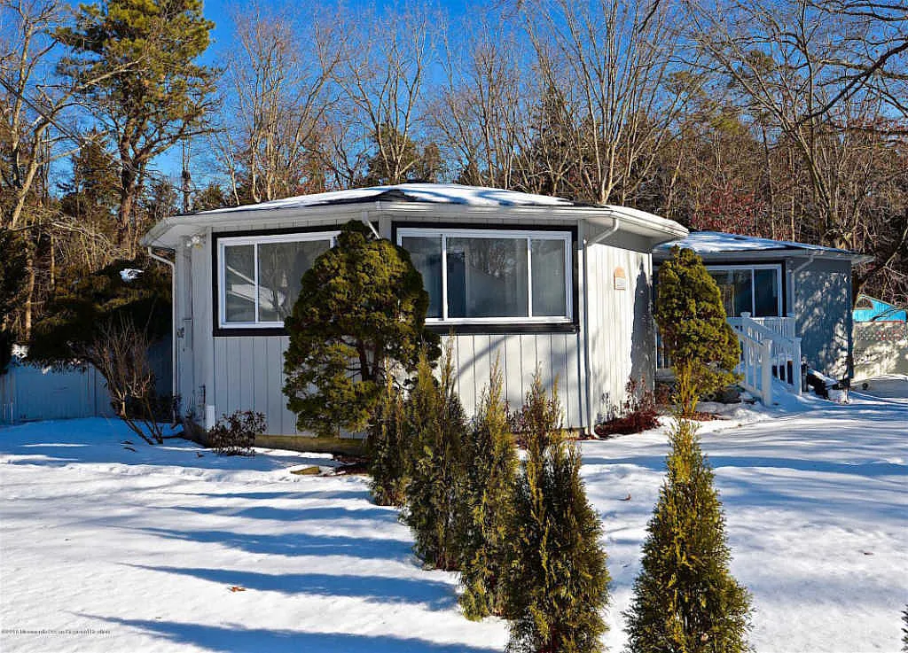 2260 Lakeside Dr S photo 1