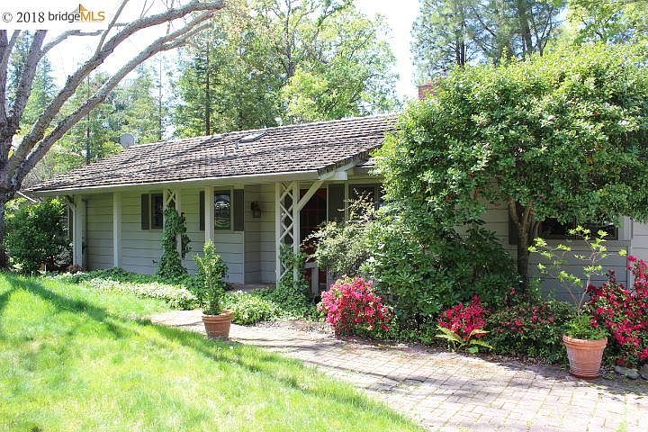 1st image of 31 Yetta Dr