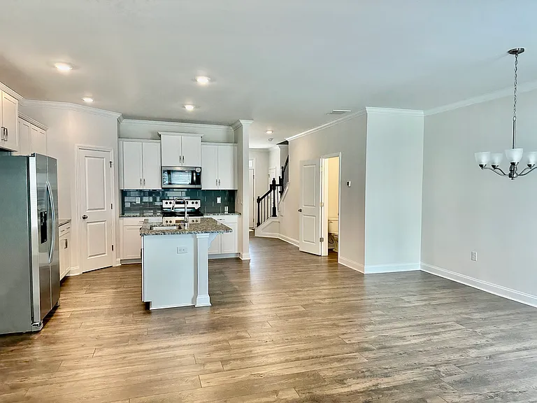 175 Creekview Rd — Photo 5