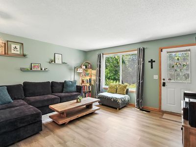 1580 Helmo Ave N, Oakdale, MN, 55128