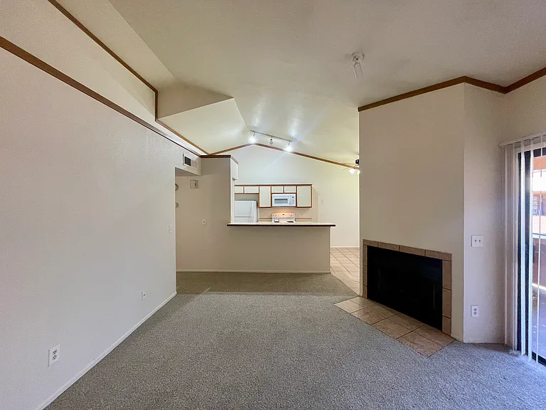 1710 W Wood Bridge Ct — Photo 1