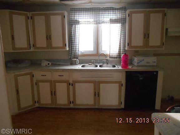 4th image of 126 Miller Ave