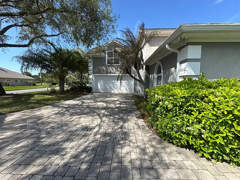 822 Summer Bay Dr — Photo 3