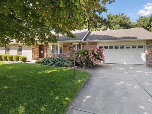 11591 Black Friars Ln, Mishawaka, IN 46545