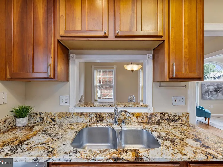 2231 Otis St NE #DETACHED — Photo 6