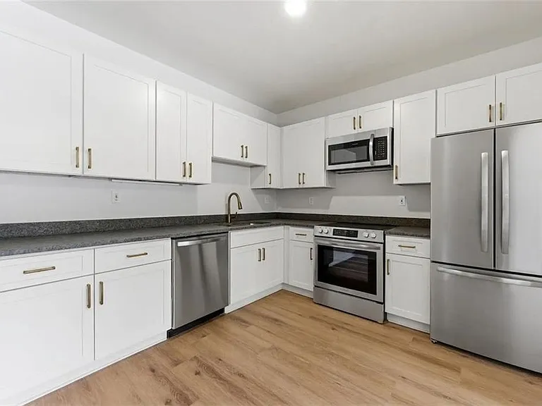 320 Shoal Creek Rd #101 — Photo 4