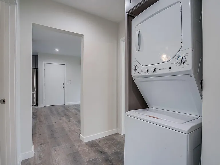 343 Warren Ln — Photo 4
