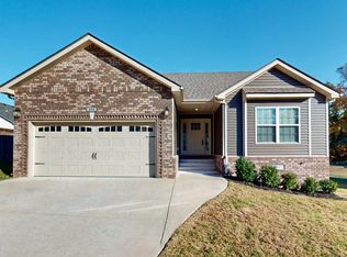 832 Lutz Ln, Clarksville, TN 37042