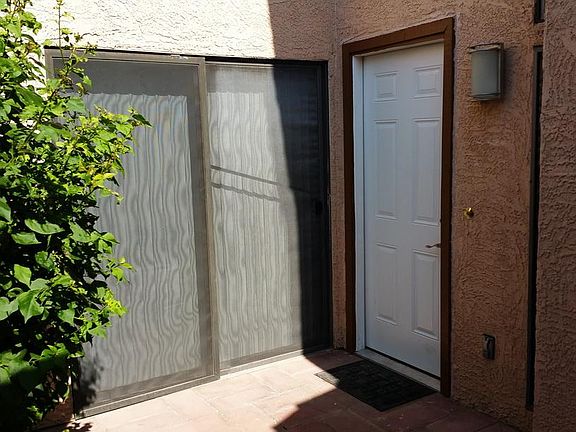 4th image of 18 E Coral Gables Dr