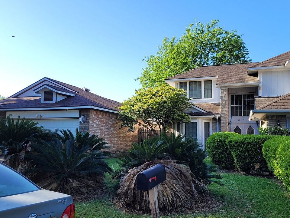 2nd image of 13815 Birch Hollow Ln