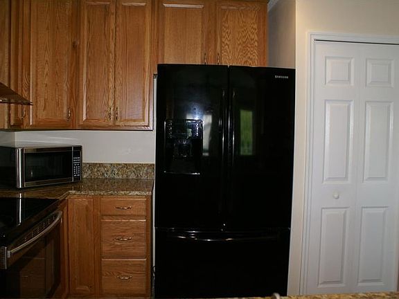 3rd image of 8247 Eagles Park Dr N