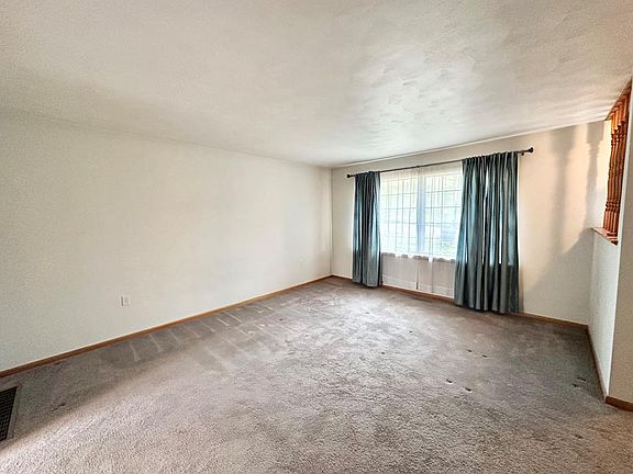 4th image of 615 WOODRIDGE DRIVE