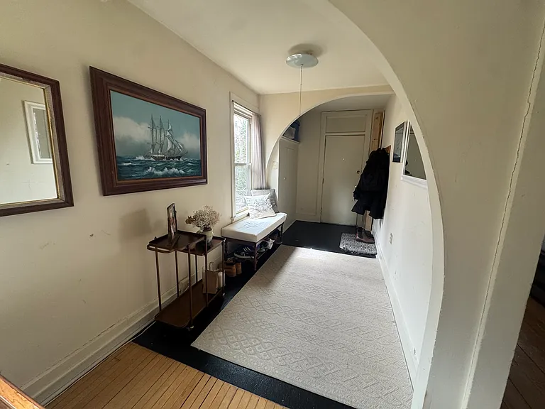 2642 N Fratney St — Photo 1