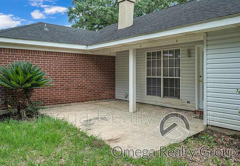 1380 Lexington Way — Photo 31