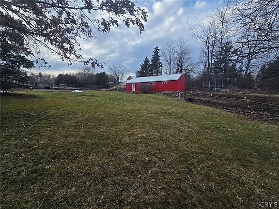 3rd image of 4317 Lay Rd