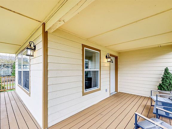 4th image of 110 Alpine Loop